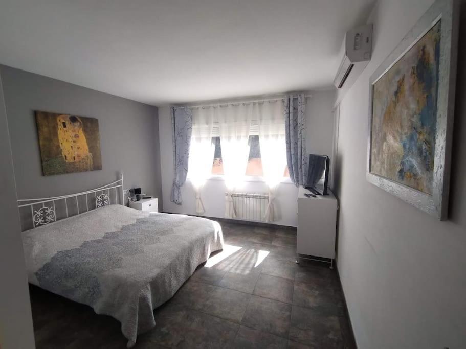 Villa Flamante Tarragona Bagian luar foto