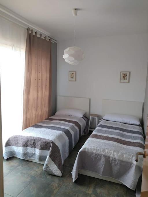 Villa Flamante Tarragona Bagian luar foto